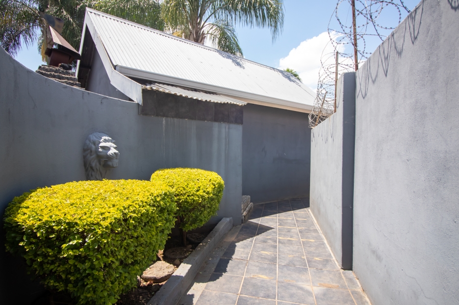 3 Bedroom Property for Sale in Geelhoutpark North West
